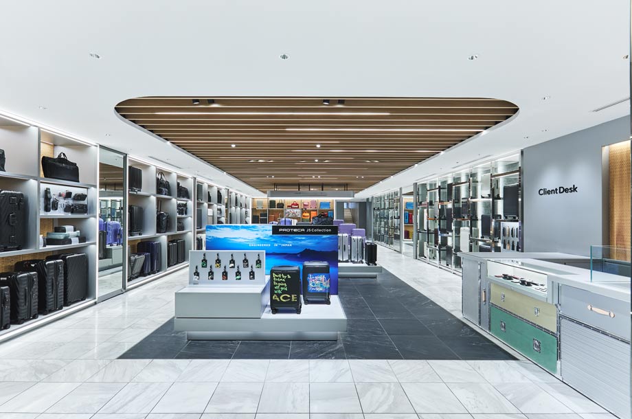 ISETAN SUITCASE ��ԎB�e