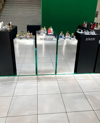 NOSE SHOP �@POP UP �ʐ^�P