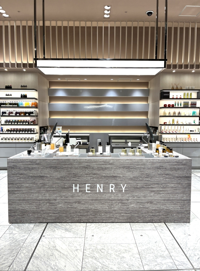 HENRY  POP UP